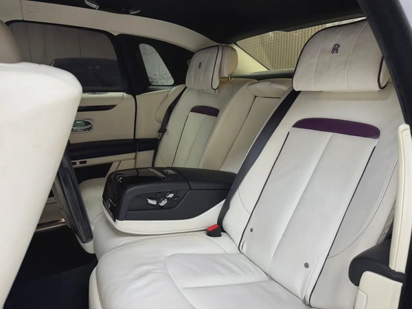 Rolls-Royce Ghost Standard 2022 - European Specs