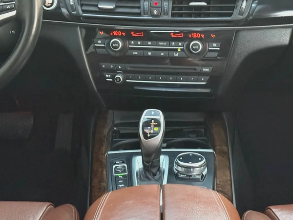 BMW X5 - 2014 GCC Specs, Top Line, Accident-Free