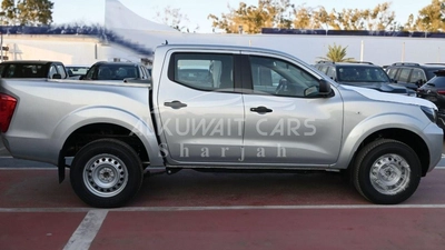 Nissan Navara NISSAN NAVARA 2.5 DIESEL XE 4X 4 MT D C PLUS-0