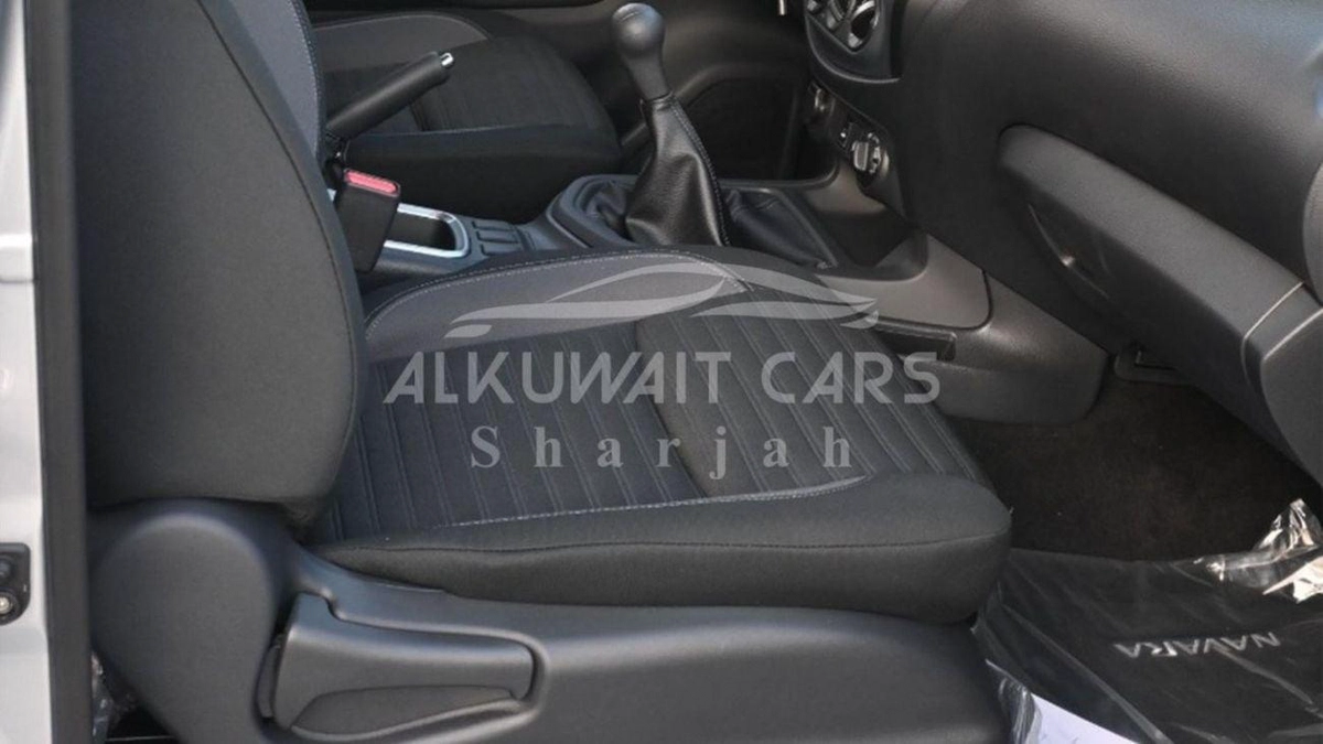 Nissan Navara NISSAN NAVARA 2.5 DIESEL XE 4X 4 MT D C PLUS-4-0