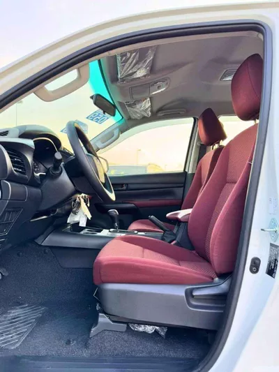 Toyota Hilux SGLX BASIC DOUBLE CABIN / 2.4L DIESEL A/T / CHROME HANDLE & REAL CHROME BUMPER (CODE # HD)-6