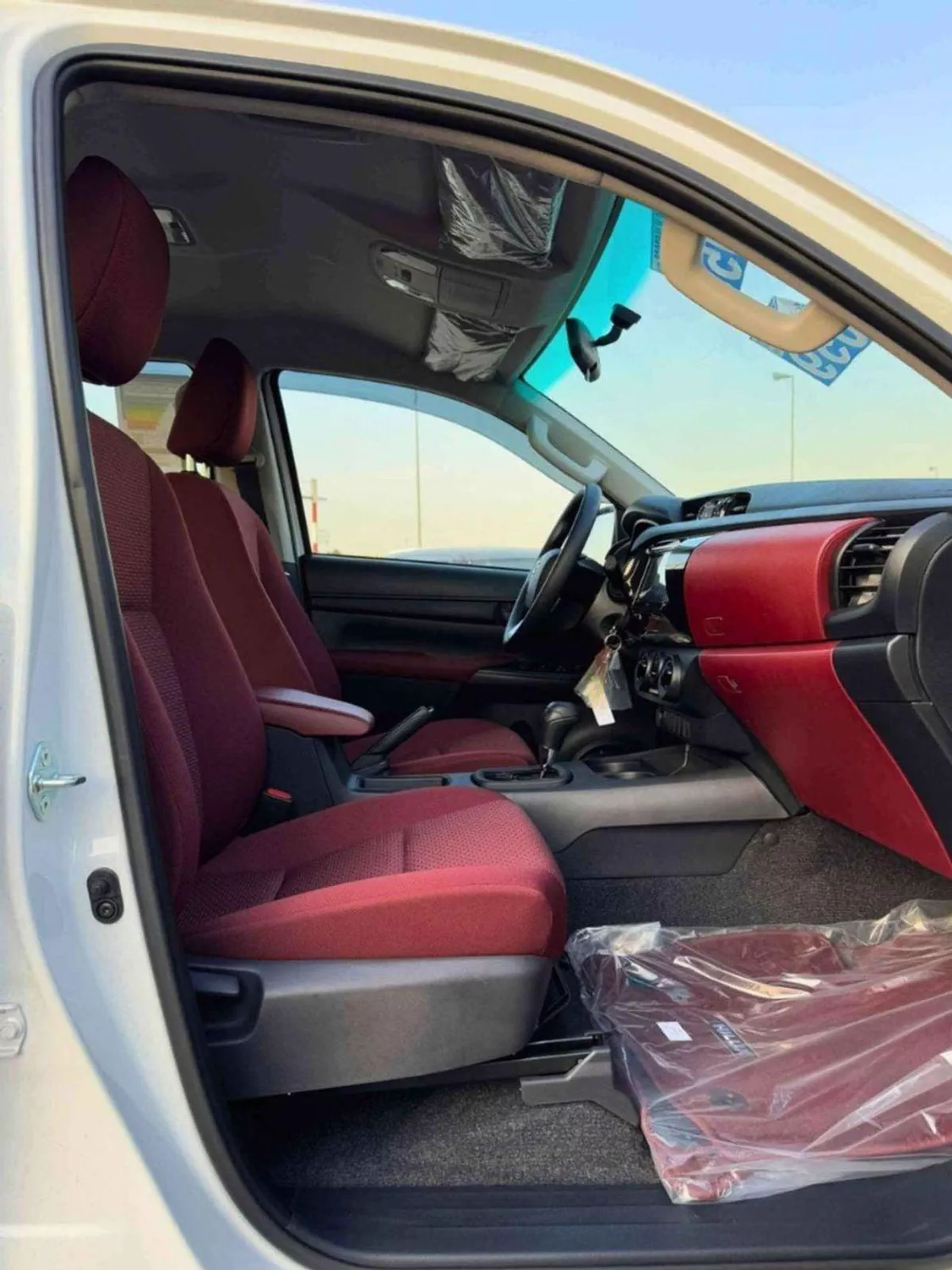 Toyota Hilux SGLX BASIC DOUBLE CABIN / 2.4L DIESEL A/T / CHROME HANDLE & REAL CHROME BUMPER (CODE # HD)-7-0