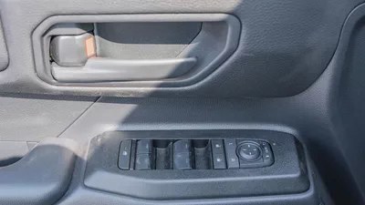 Toyota Prado TXL 1 2.4L petrol AT 2026-8