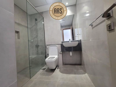 First tenant/ brand new 2bhk apartment with balcony & fitted cabinet in 105k AED-4