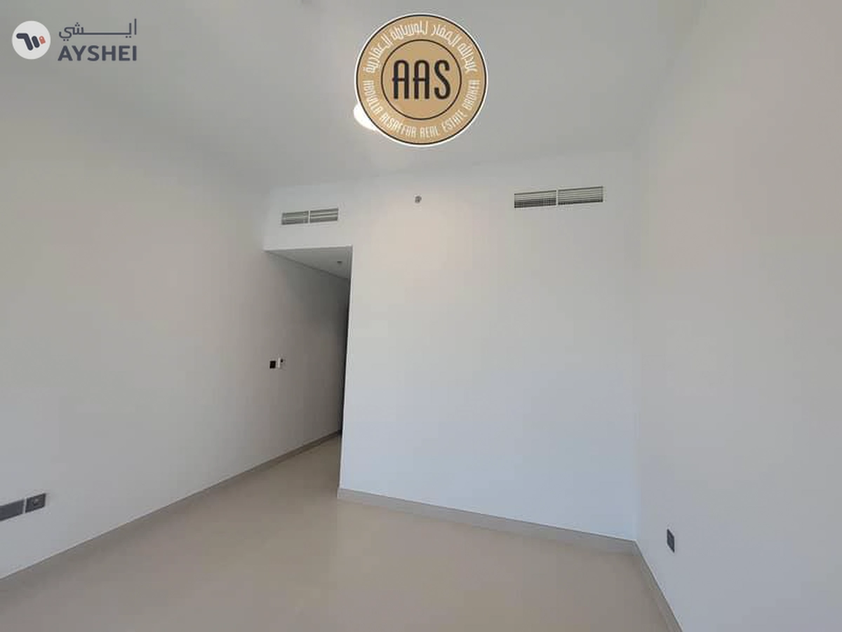 First tenant/ brand new 2bhk apartment with balcony & fitted cabinet in 105k AED-1-1