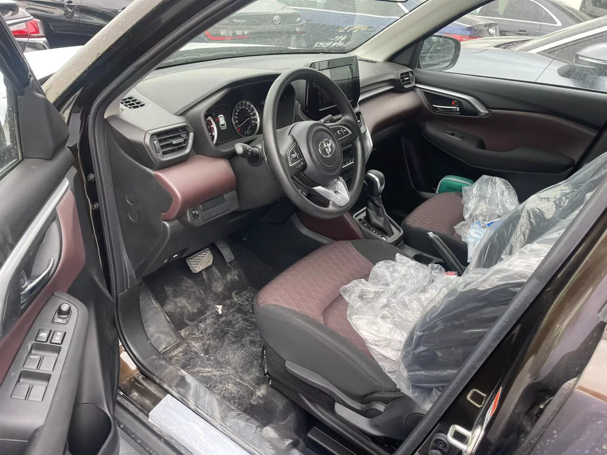New 2024 Toyota Urban crusir – Black-14-14