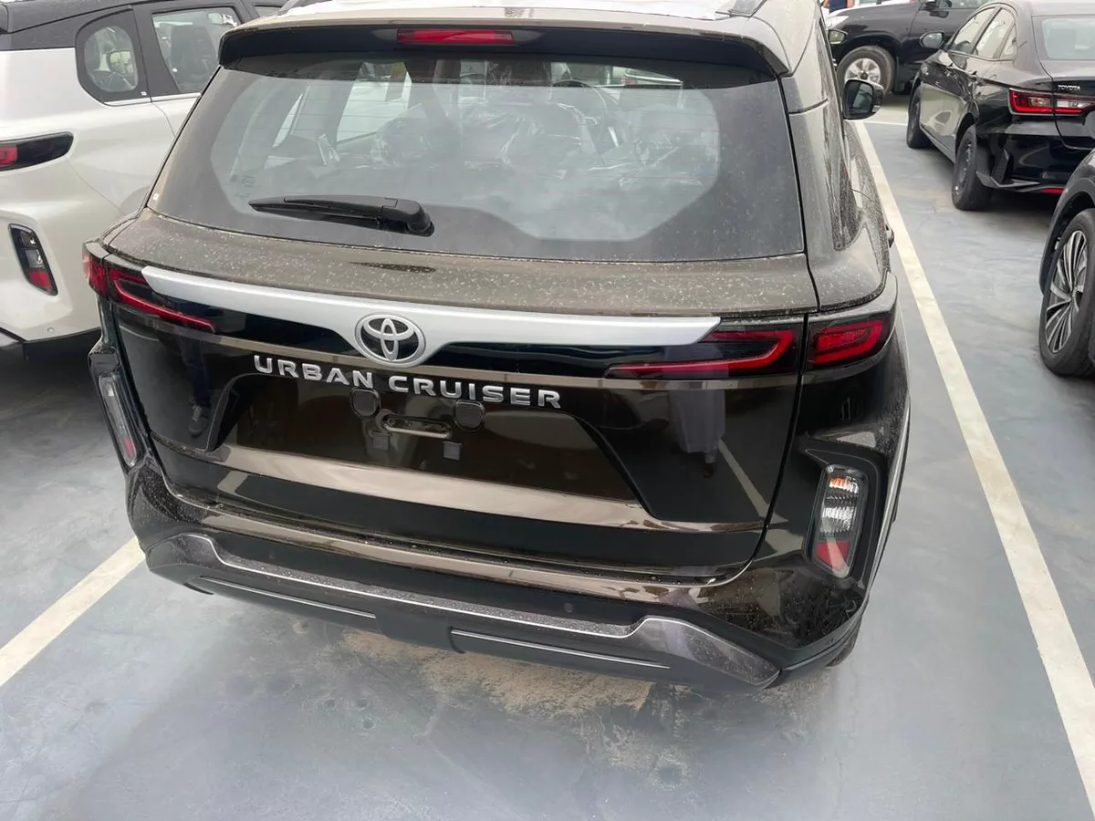 New 2024 Toyota Urban crusir – Black-17-17