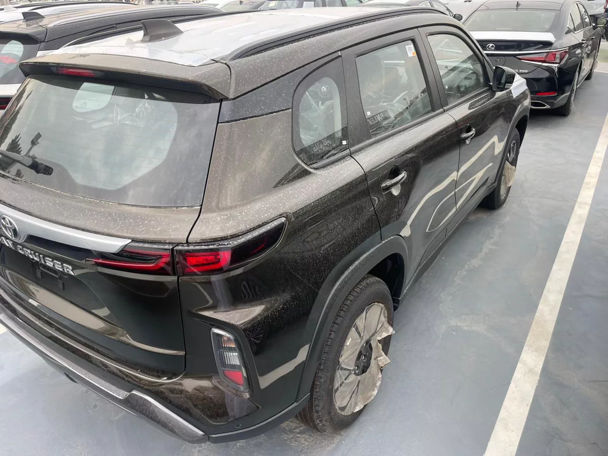 New 2024 Toyota Urban crusir – Black-7-7