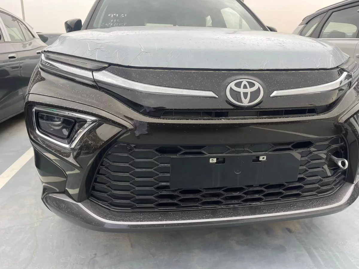 New 2024 Toyota Urban crusir – Black-4-4