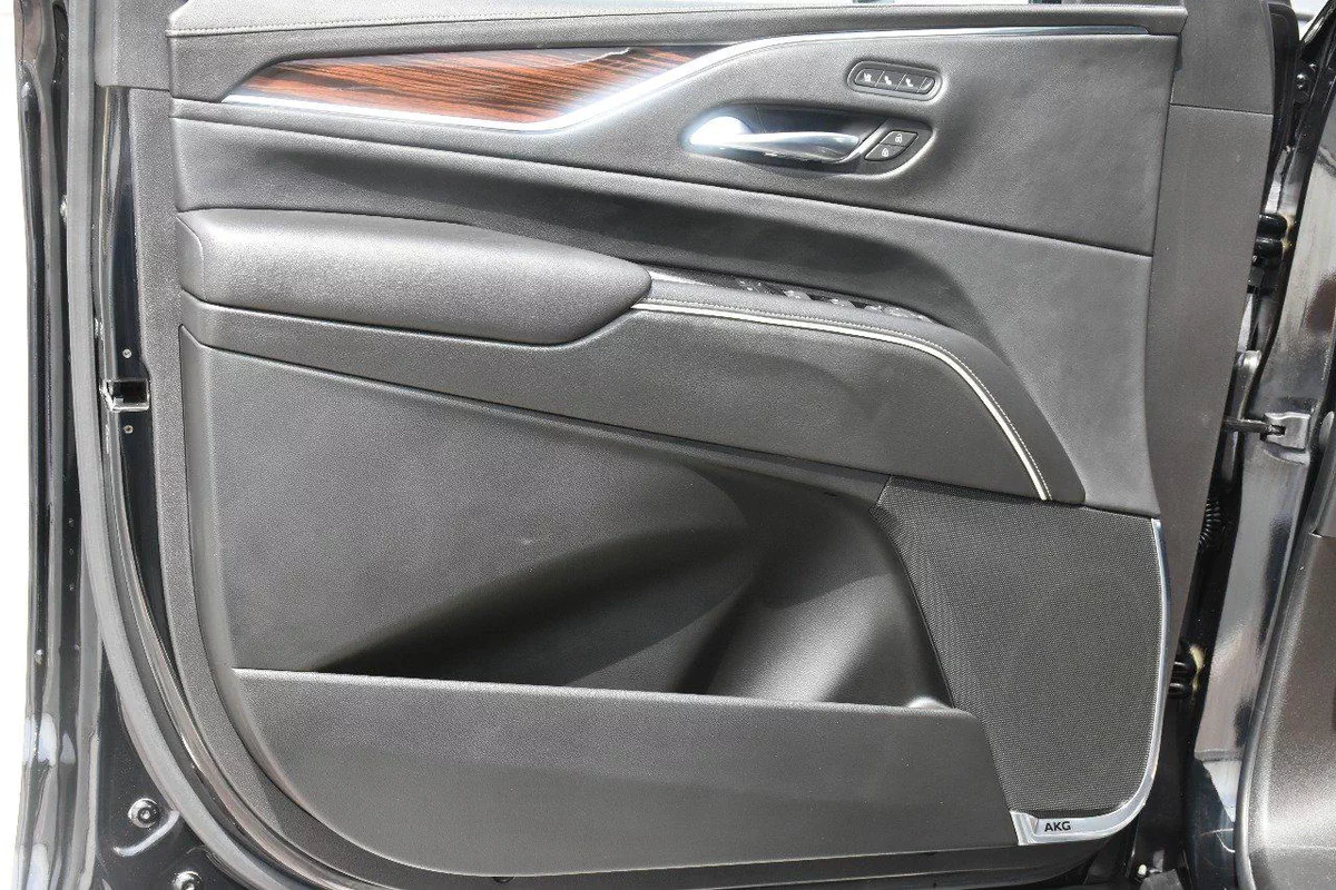 ESCALADE PREMIUM LUXURY 2021 | BLACK-15-15