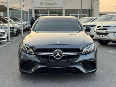Mercedes Benz E200 STD-2
