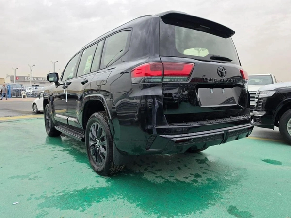 Toyota Land Cruiser BLACK EDITION