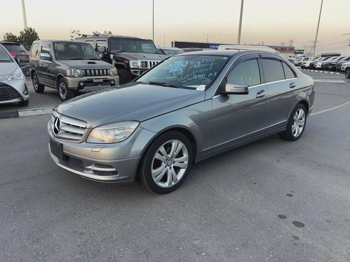 SUPER CLEAN C300 ONLY 49000 KM FRESH JAPAN IMPORTED-1-1