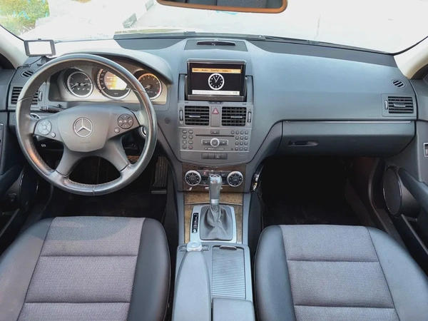 SUPER CLEAN C300 ONLY 49000 KM FRESH JAPAN IMPORTED