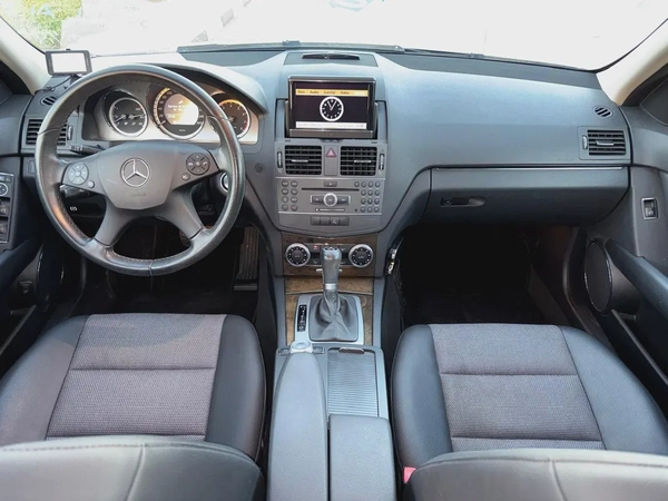 SUPER CLEAN C300 ONLY 49000 KM FRESH JAPAN IMPORTED