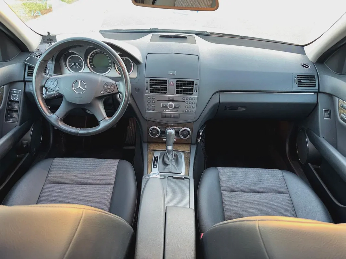 SUPER CLEAN C300 ONLY 49000 KM FRESH JAPAN IMPORTED-11-11