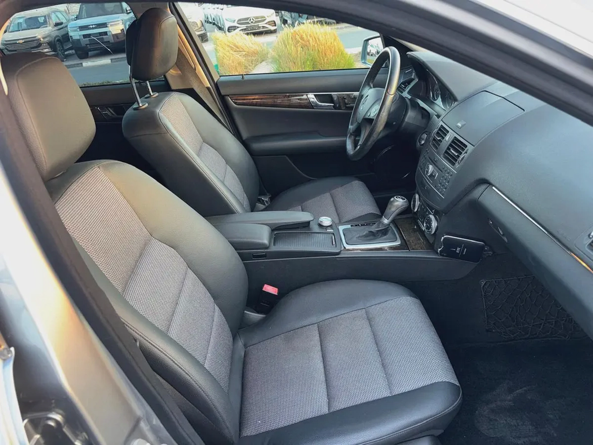 SUPER CLEAN C300 ONLY 49000 KM FRESH JAPAN IMPORTED-14-14
