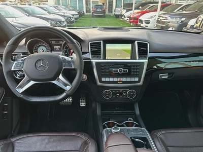(2016) MERCEDES// GL63//GCC//LOW MILLAGE// ORIGINAL PAINT//EXCELLENT CONDITION//-9