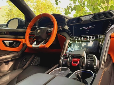 Under Lamborghini Warranty | Unleash the Beast within — Your Lamborghini Urus S Awaits.-8