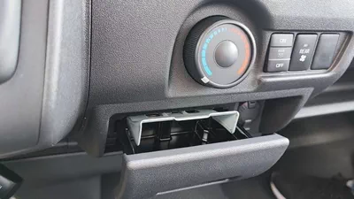 Toyota Hiace DLS - STD ROOF TOYOTA HIACE 2.5L TURBO DIESEL 15 SEATER H.ROOF MT 2025-19