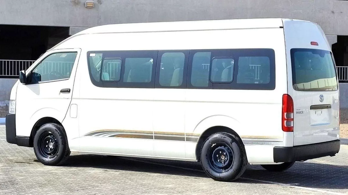 Toyota Hiace DLS - STD ROOF TOYOTA HIACE 2.5L TURBO DIESEL 15 SEATER H.ROOF MT 2025-3-0