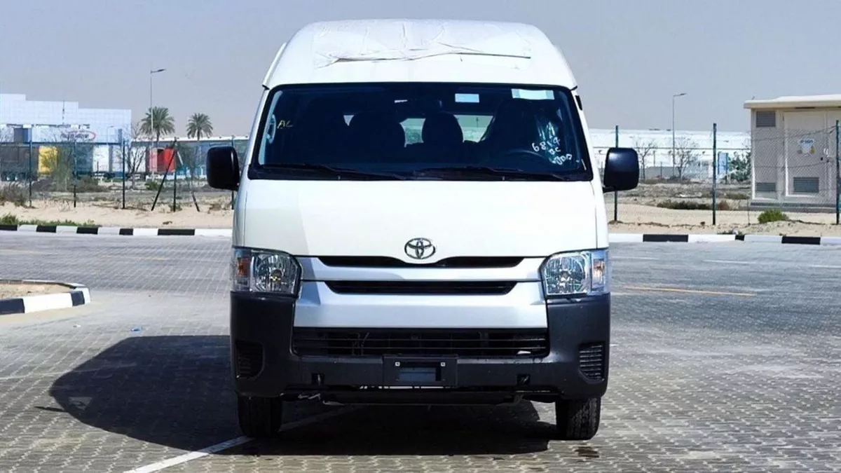 Toyota Hiace DLS - STD ROOF TOYOTA HIACE 2.5L TURBO DIESEL 15 SEATER H.ROOF MT 2025-5-0