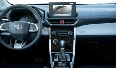 Toyota Veloz-5
