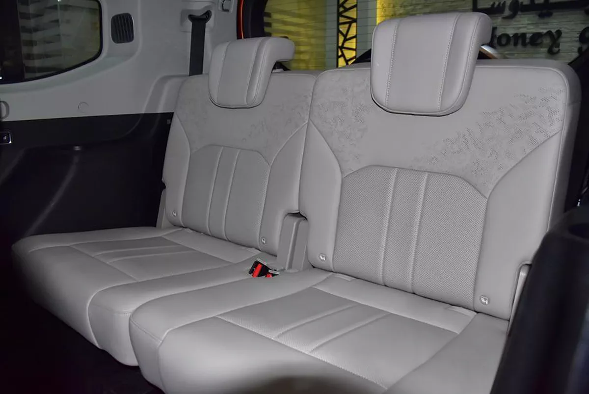 Jetour G700 Flagship / Ivory ( 2026 Model ) in Orange Color Color GCC Specs-10-10
