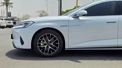 BYD SEAL 7 Premium (White 7k)-4