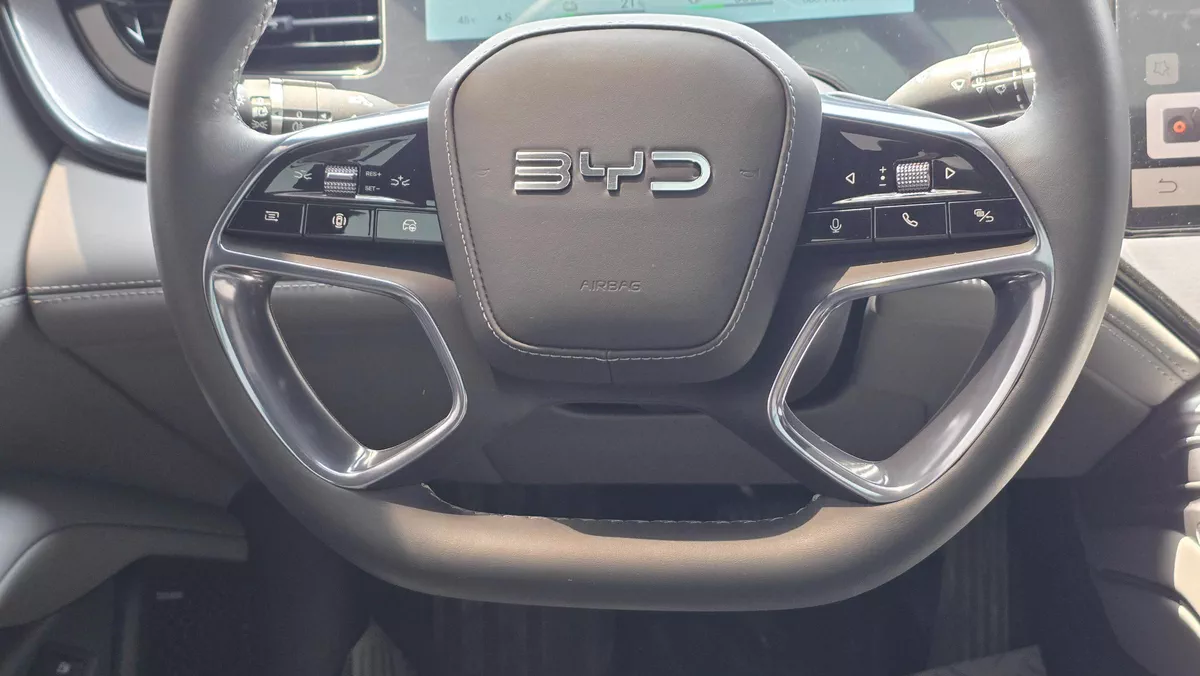 BYD SEAL 7 Premium (White 7k)-11-11