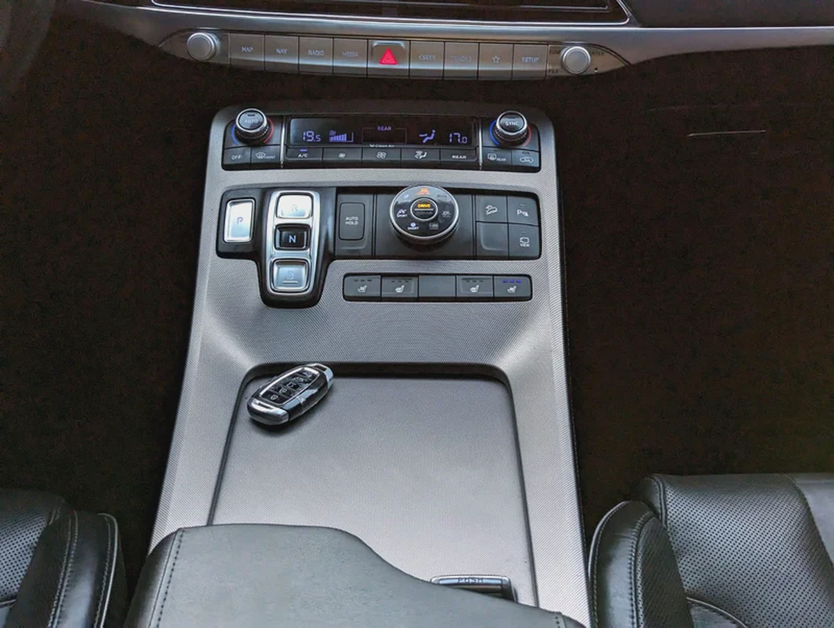 2022 HYUNDAI PALISADE, CALLIGRAPHY FULL OPTION IN EXCELLENT CONDITION