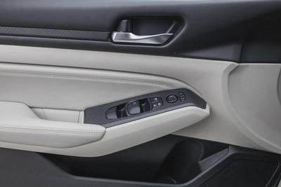 Nissan Altima 2020-19