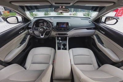 Nissan Altima 2020-8