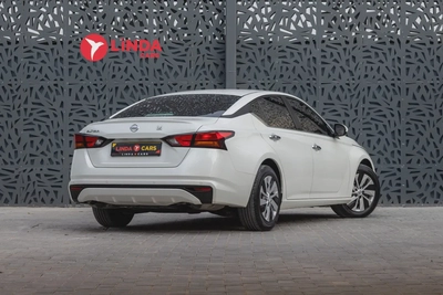 Nissan Altima 2020-4