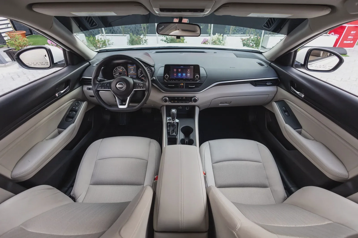 Nissan Altima 2020-8-8