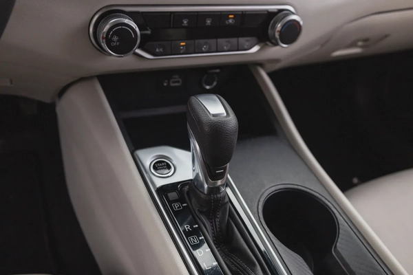 Nissan Altima 2020