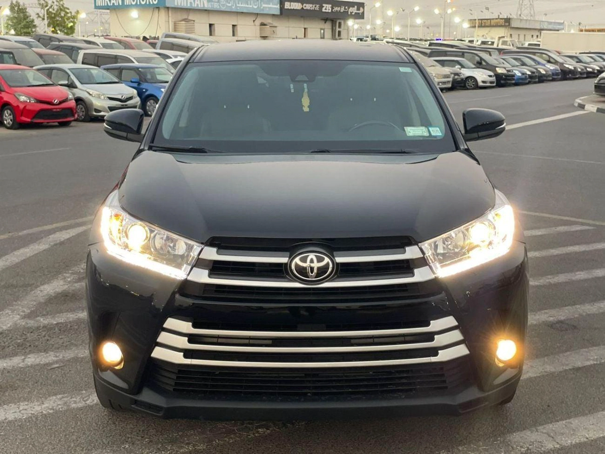 Toyota Highlander LE (NON GCC) 2017 Toyota Highlander LE+ MidOption - 3.5L V6 - 4x4 AWD - Full 7 Seater - Trunk Auto