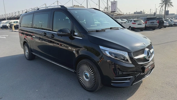 MERCEDES BENZ VITO, FULL OPTION, AMIZING SPECS, BEST DEAL , MUST SEE TO BELIEVE.
