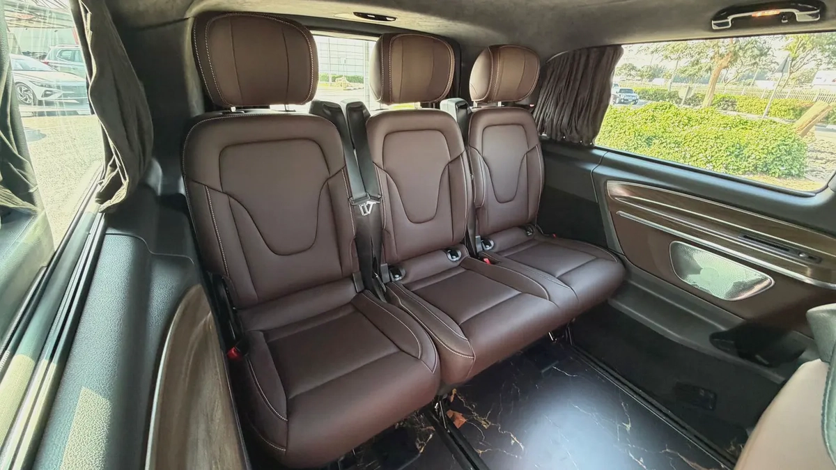 MERCEDES BENZ VITO, FULL OPTION, AMIZING SPECS, BEST DEAL , MUST SEE TO BELIEVE.-5-5