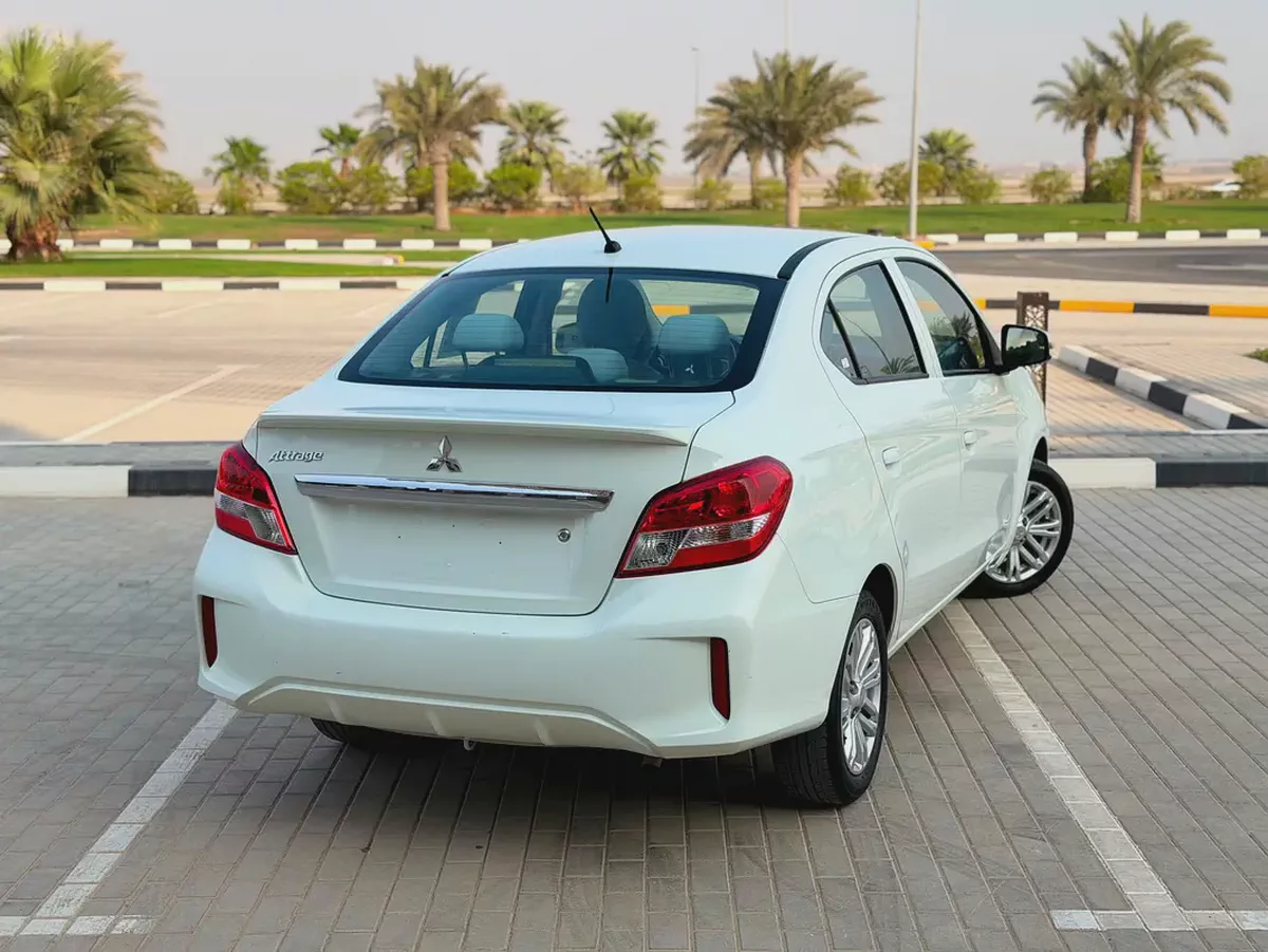 Mitsubishi Attrage 2022 GLX Medium Line | GCC Specs | Low Mileage | Premium Condition Low KM Car-17-17