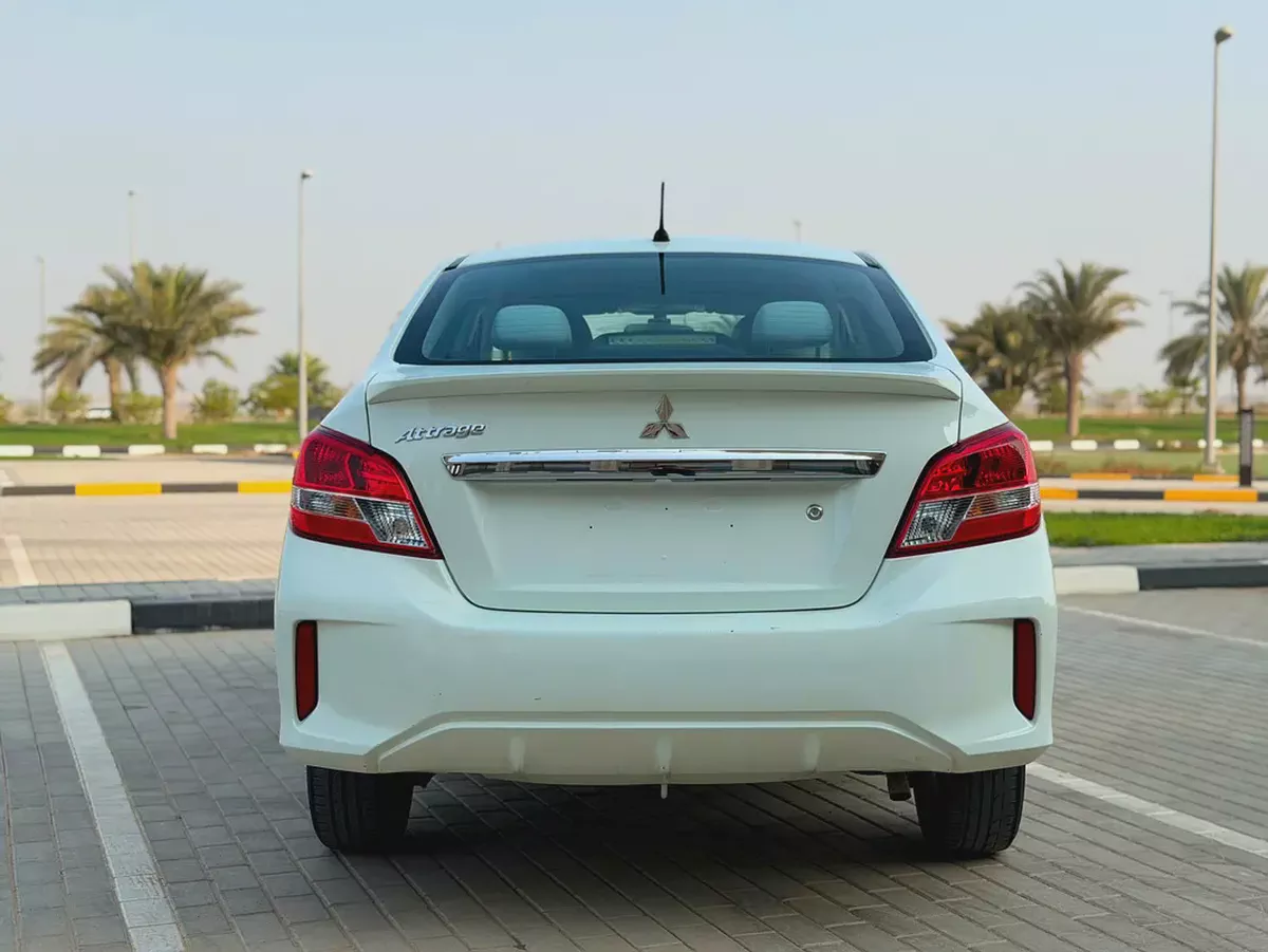 Mitsubishi Attrage 2022 GLX Medium Line | GCC Specs | Low Mileage | Premium Condition Low KM Car-18-18