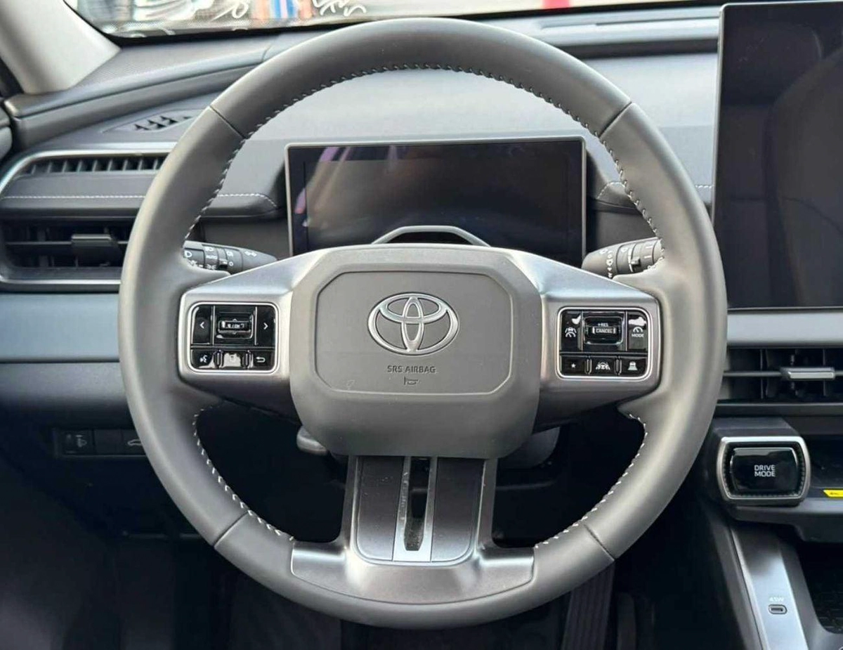 Toyota RAV4 LUXURY HEV LUXURY || 2.0L PETROL V4 | RADAR | PANORAMIC ROOF | REAR ENTERTAINMENT SCREEN | FULL OPTION (CODE #-15-0