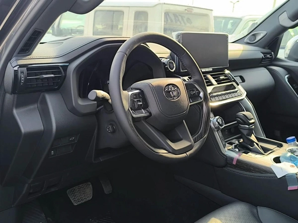Toyota Land Cruiser  VXR 3.3L DIESEL