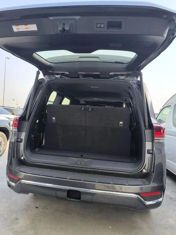 Toyota Land Cruiser  VXR 3.3L DIESEL