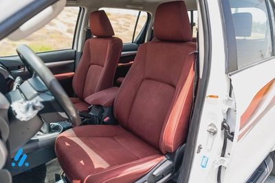 2020 Toyota Hilux SR5 2.7L Petrol Manual 4WD | Double Cab Pickup | GCC Specs-9