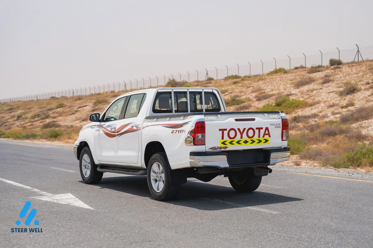 2020 Toyota Hilux SR5 2.7L Petrol Manual 4WD | Double Cab Pickup | GCC Specs-5-5
