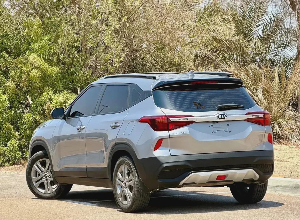 740-Monthly l GCC l Sunroof, Full Option I Accident Free-3-3