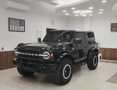 2023 Ford Bronco Base - American Specs - Like New!-0