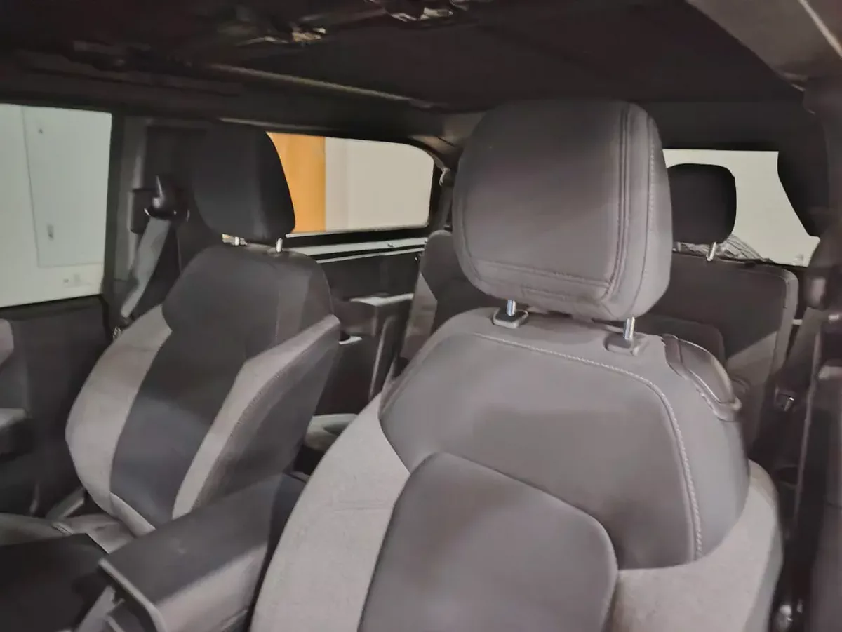 2023 Ford Bronco Base - American Specs - Like New!-6-6