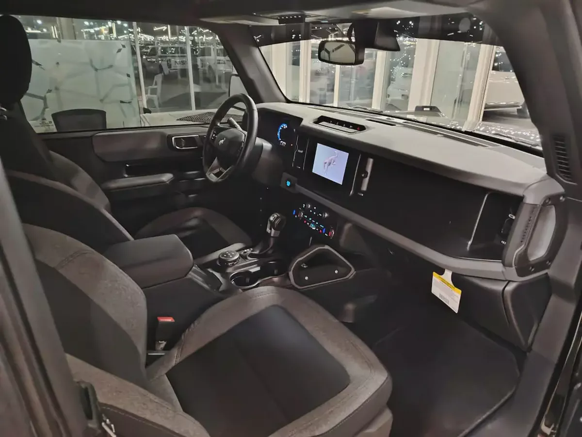 2023 Ford Bronco Base - American Specs - Like New!-7-7